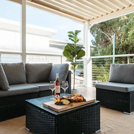 Roderick Beach House Pet Friendly Caloundra Exterior photo