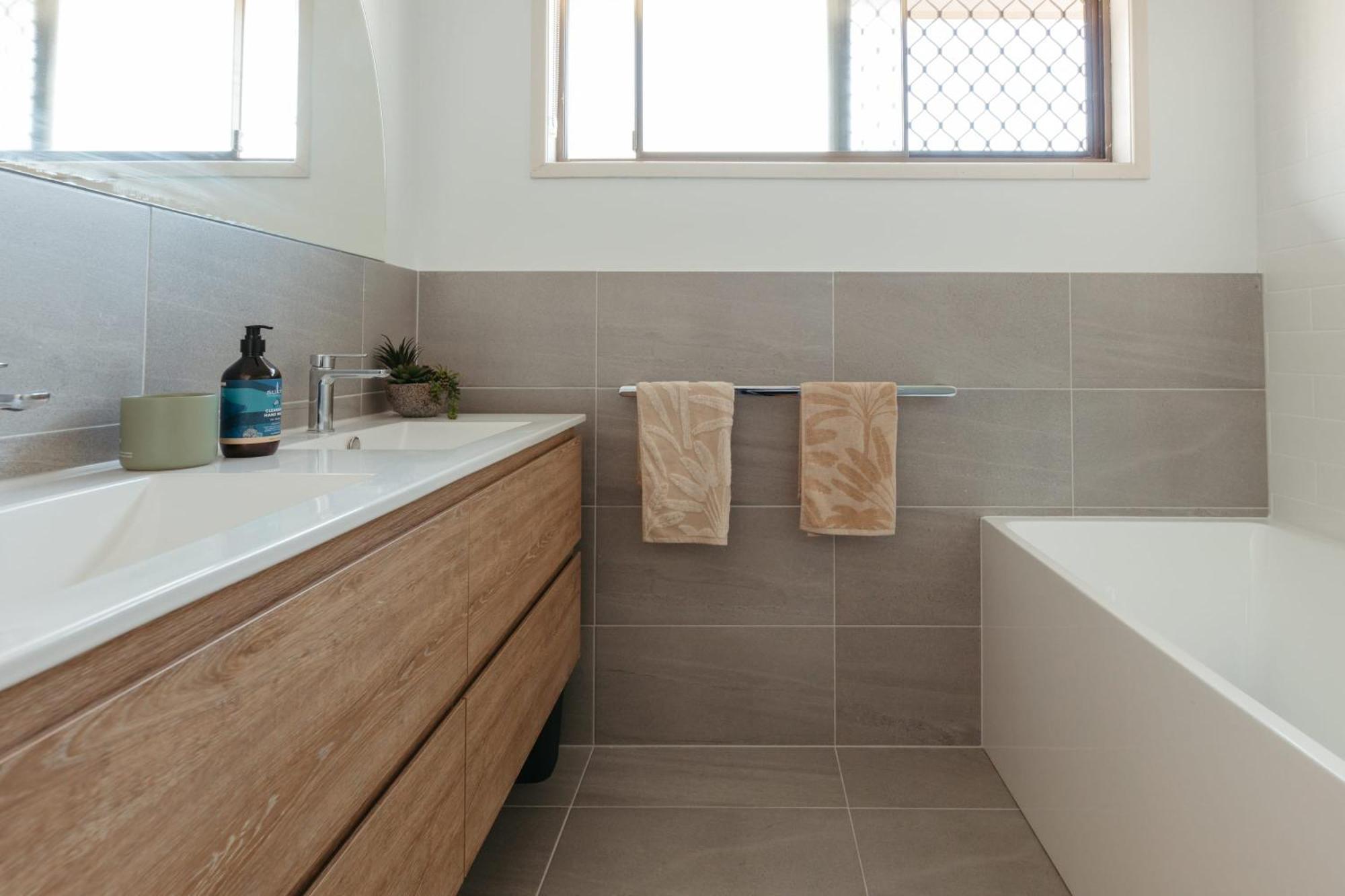 Roderick House Pet Friendly Holiday home *